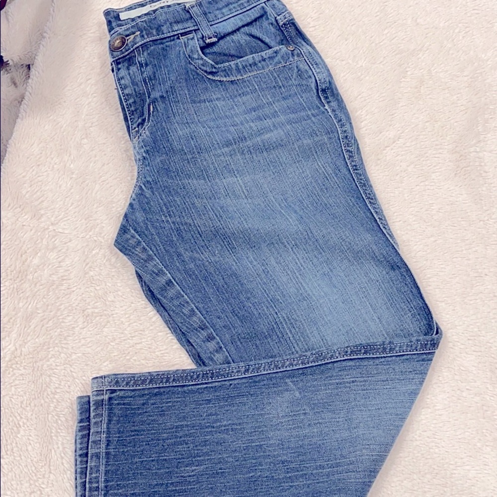 🌻 DKNY Jeans 🌻